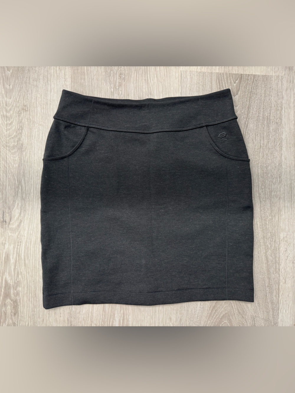 Mountain Hardware Ponte Skirt Size Small Black